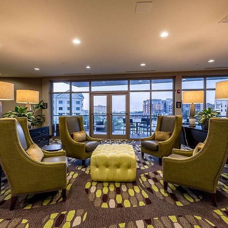 Hilton Garden Inn Charleston Waterfront/Downtown Extérieur photo
