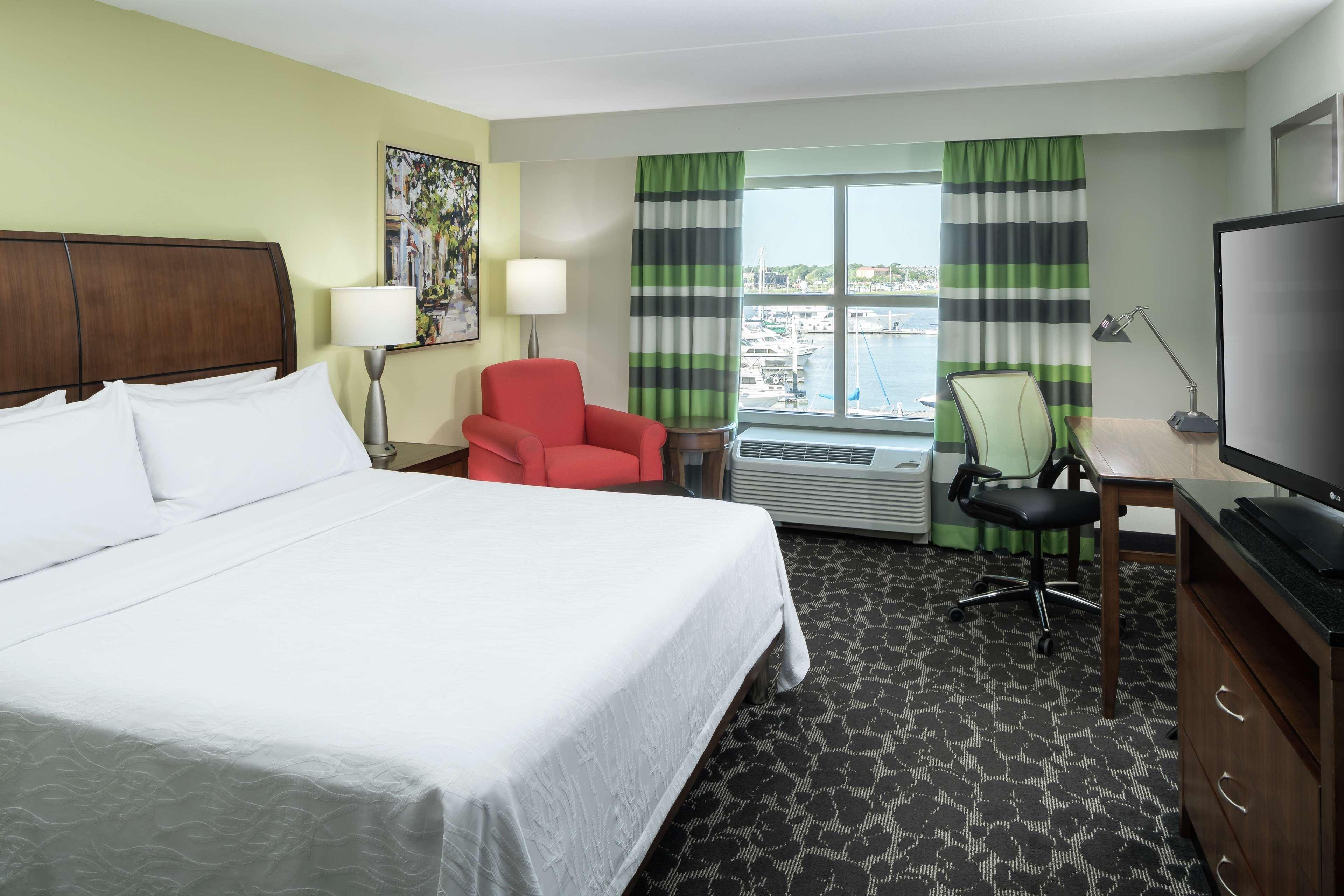Hilton Garden Inn Charleston Waterfront/Downtown Extérieur photo