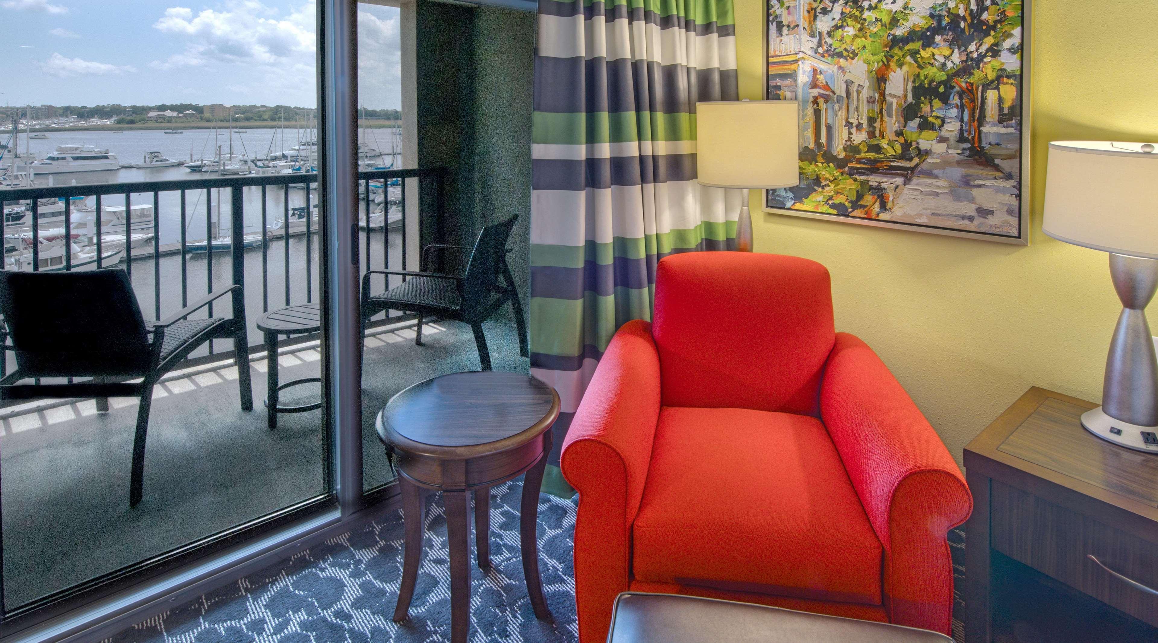 Hilton Garden Inn Charleston Waterfront/Downtown Extérieur photo