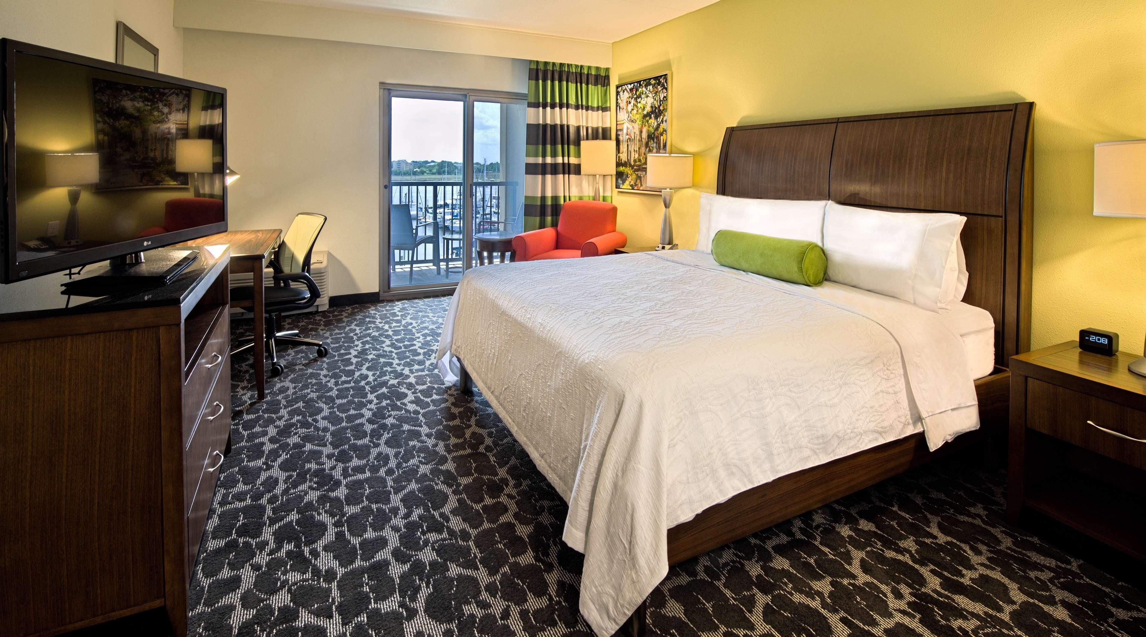Hilton Garden Inn Charleston Waterfront/Downtown Extérieur photo