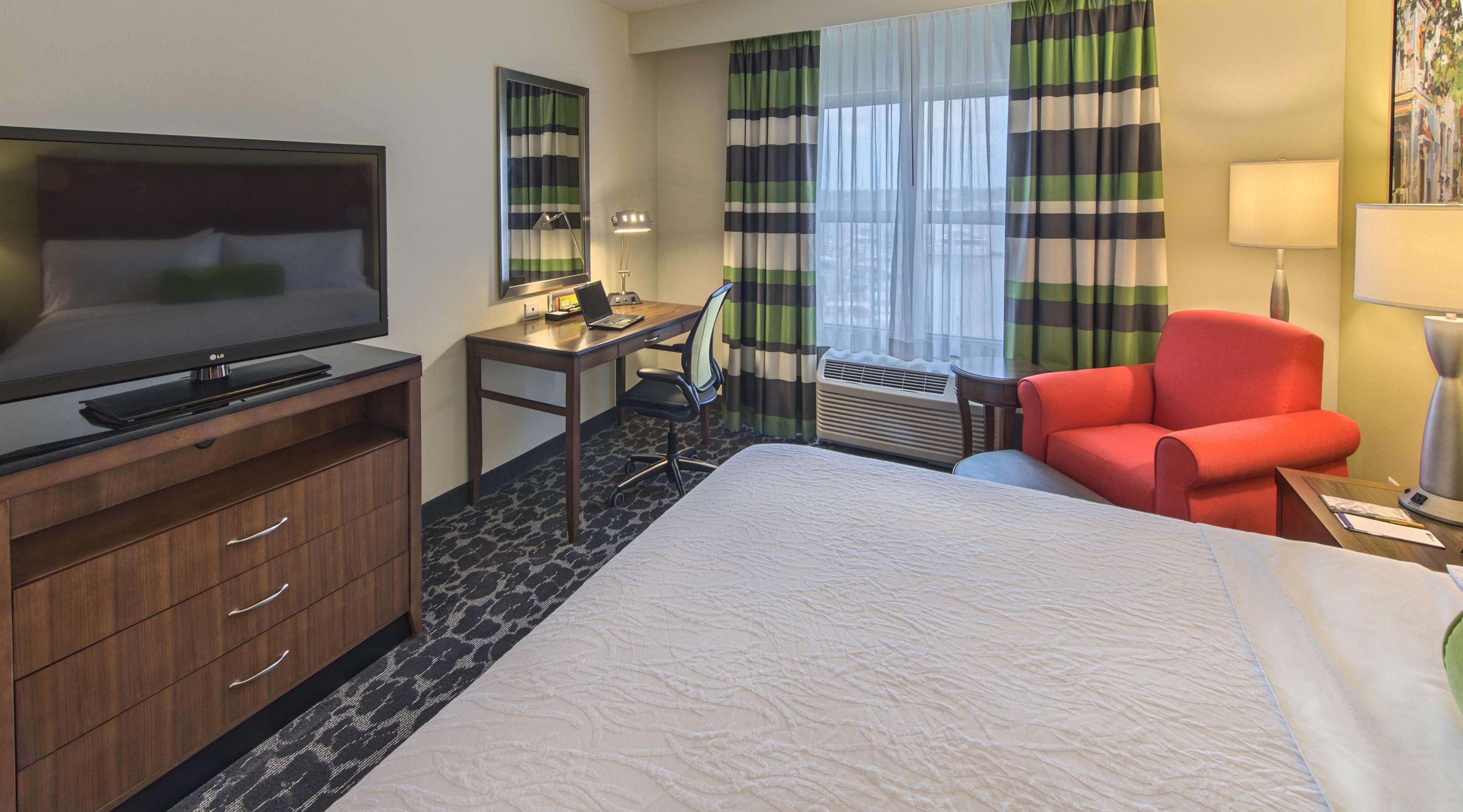 Hilton Garden Inn Charleston Waterfront/Downtown Extérieur photo