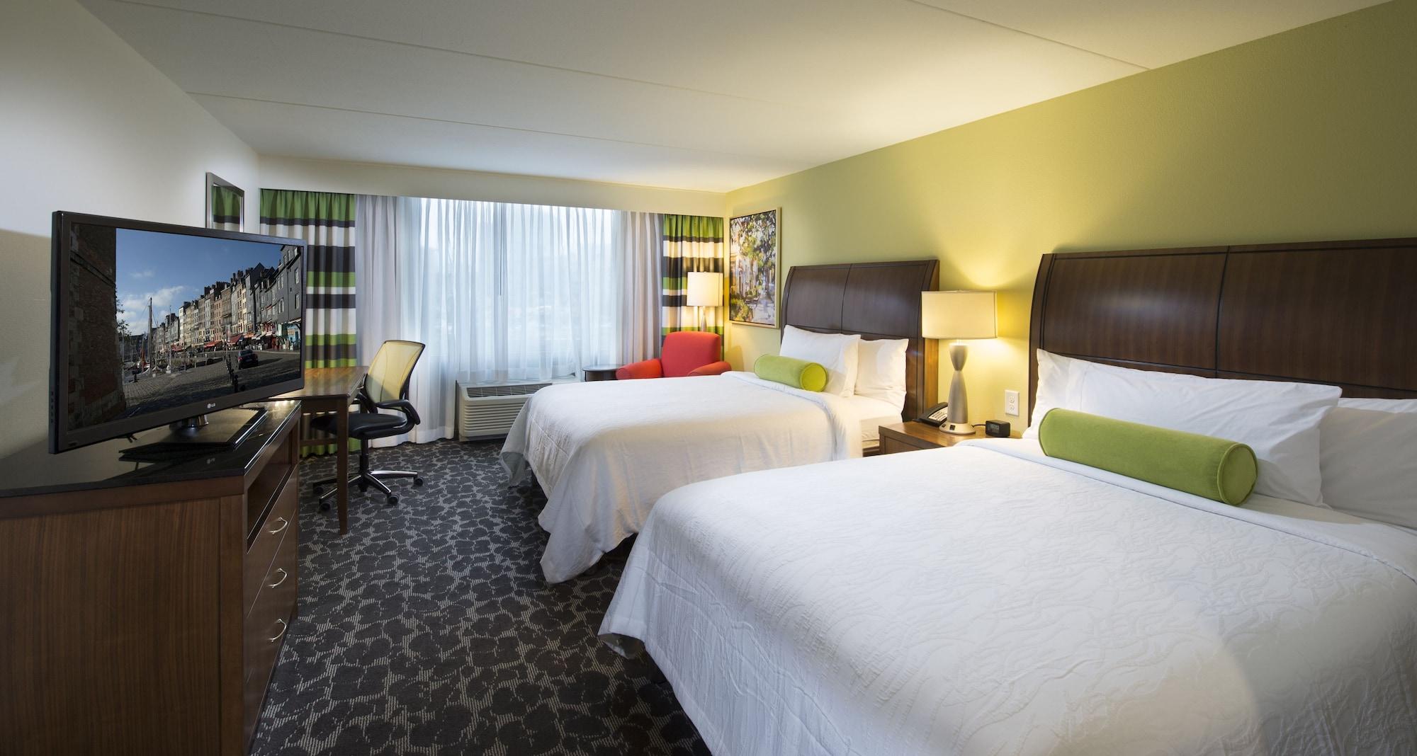 Hilton Garden Inn Charleston Waterfront/Downtown Extérieur photo