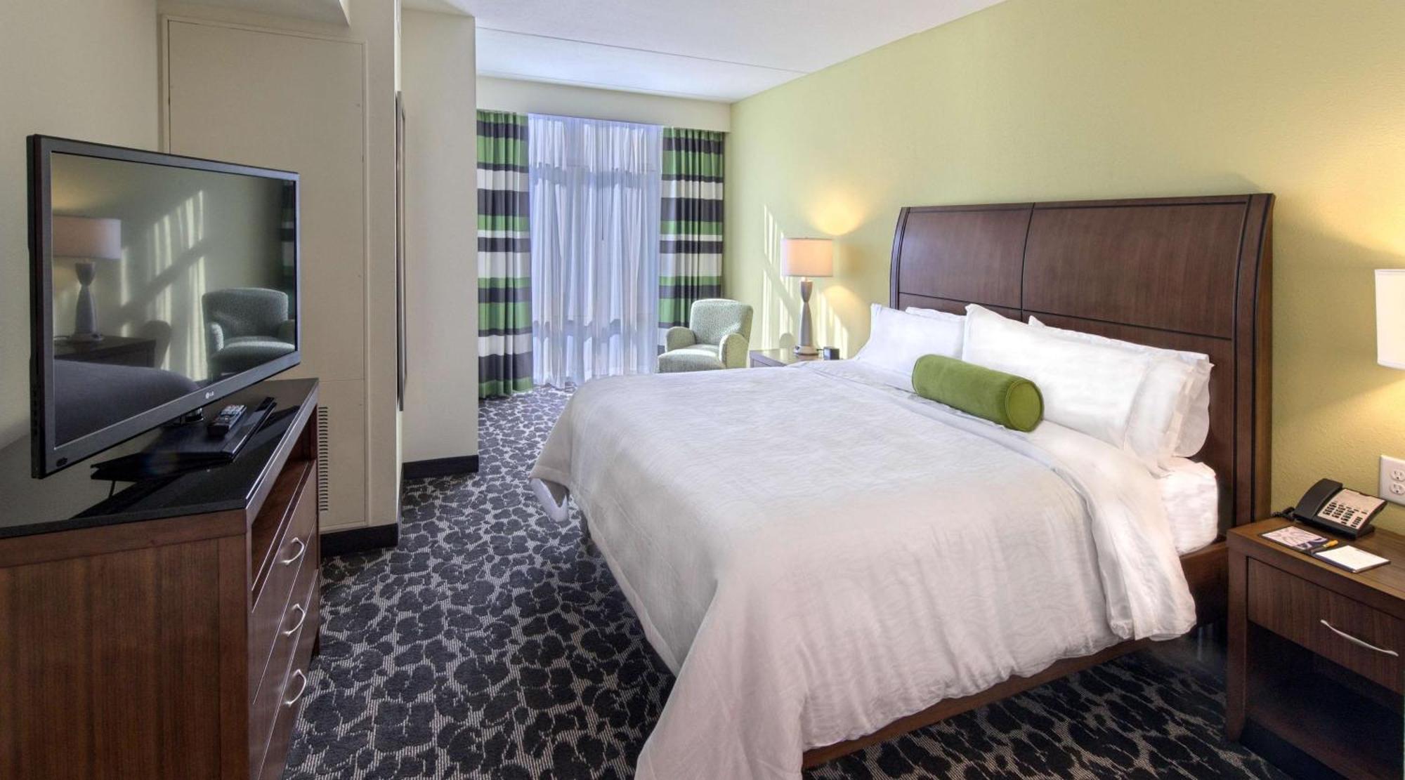 Hilton Garden Inn Charleston Waterfront/Downtown Extérieur photo